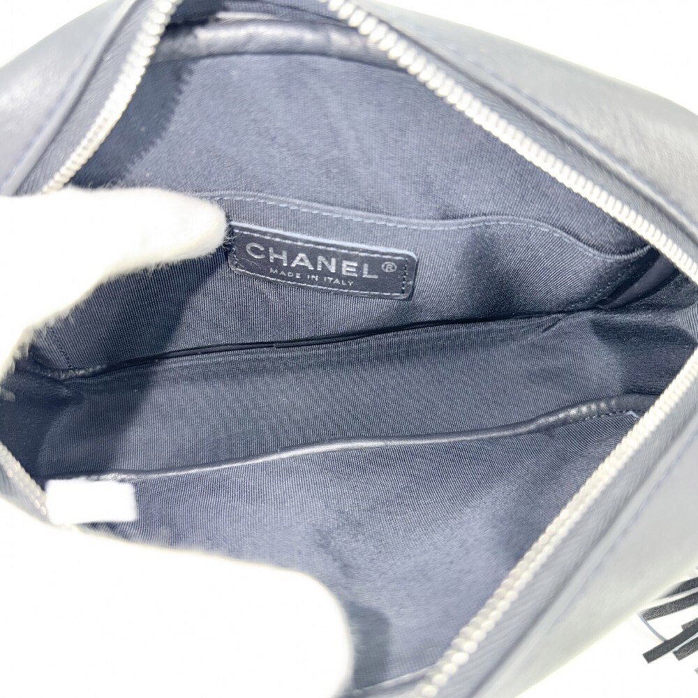CHANEL Bag - Picture 4 of 7